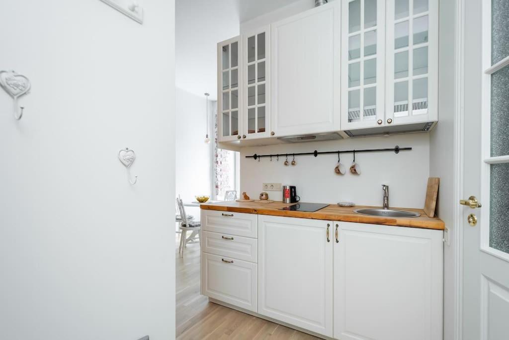 Cozy Studio Apartment 탈린 외부 사진